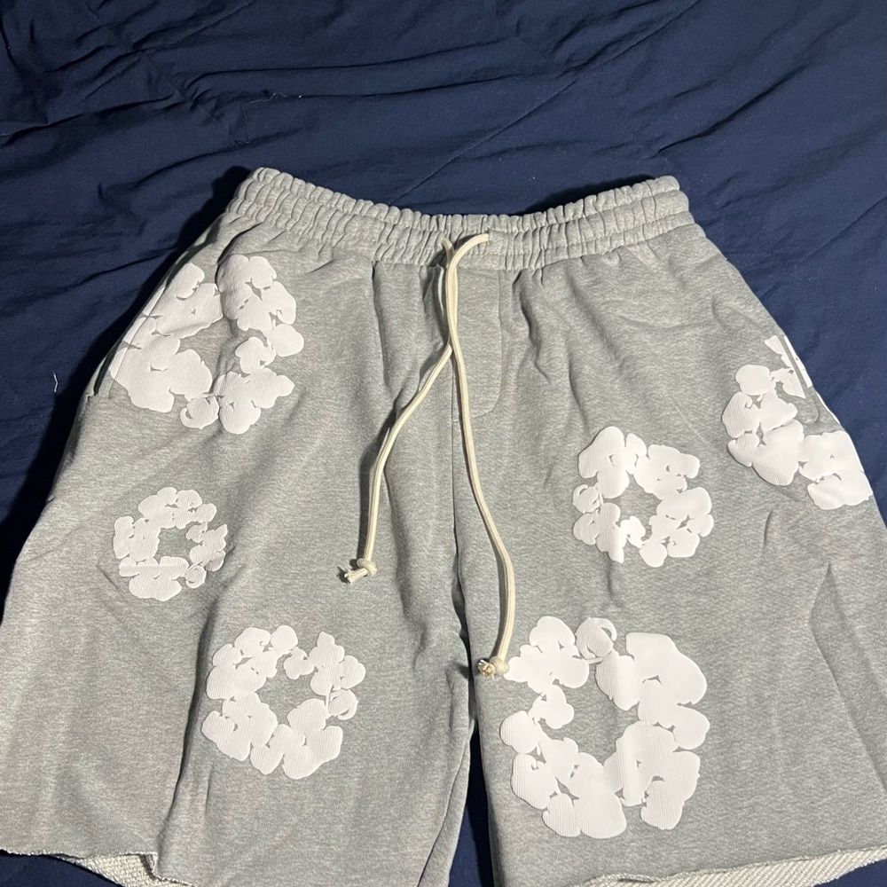 1:1 grey denim tears short